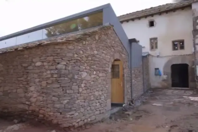 Obras del nuevo refugio de montaña que está promoviendo Peña Guara en Nocito.