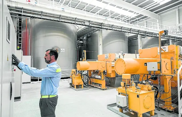 Instalaciones de Industrias Químicas del Ebro en Malpica.