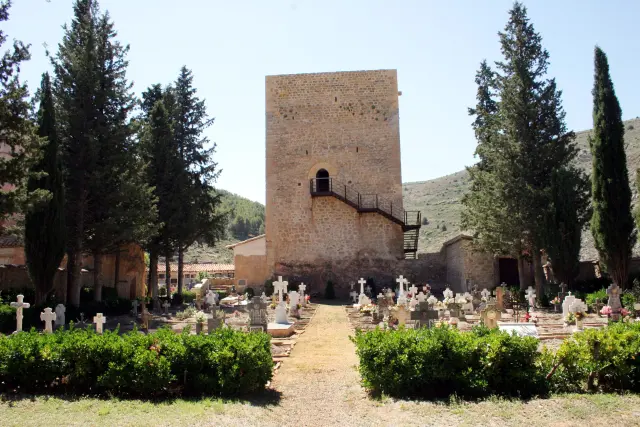 Torre Blanca y cementerio de Albarracín.