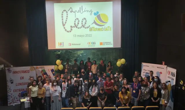 Participantes en la categoría Intermediate del concurso Spelling Bee de Aragón 2022.