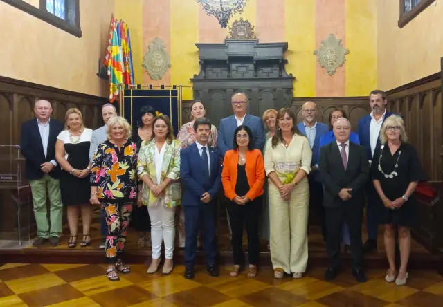 Visita de la ministra de Sanidad al Ayuntamiento de Huesca.