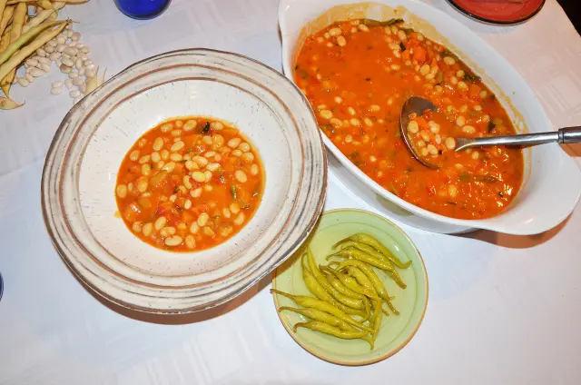 El guiso de pochas a la navarra es la receta más tradicional.