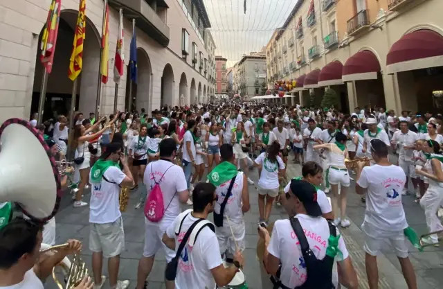 Pasabares organizado por la peña Albahaca Reberde el día 10 por el centro de Huesca.