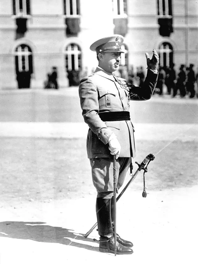 El general Franco y sus contradicciones son analizados por Juanjo Morales.