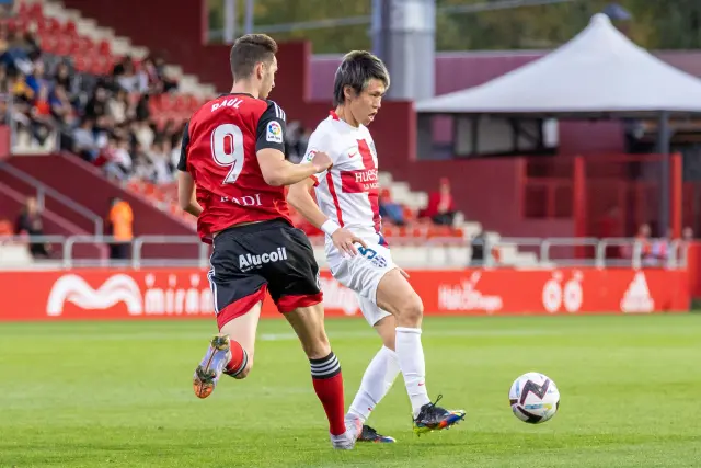 Foto del partido Mirandés-Huesca, de la jornada 12 de Segunda División.