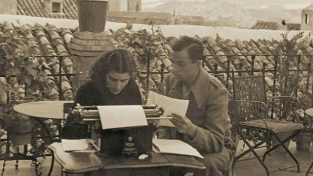 Miguel Hernández y Josefina Manresa: ella le pasaba a máquina sus poemas.