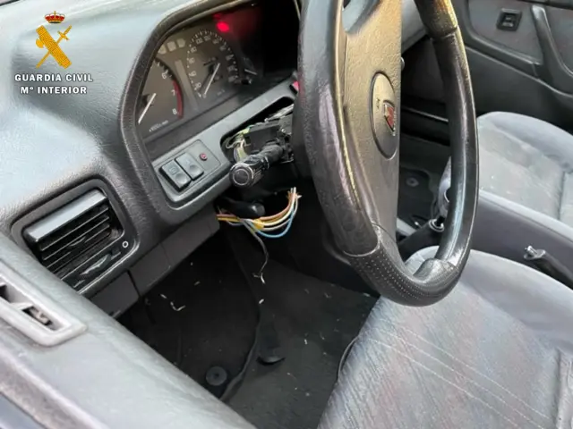 Imagen del coche presuntamente robado y que se encontró en el interior de la finca de Tarazona