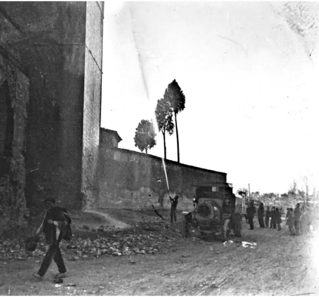 Foto histórica de una intervención de los bomberos de Huesca.