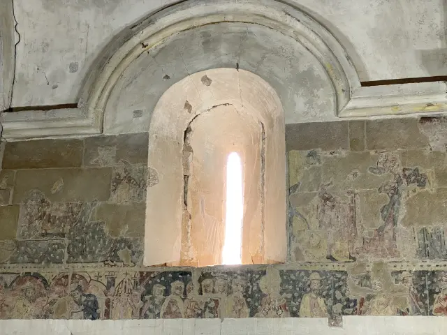 Detalle de las pinturas murales templarias de Cofita