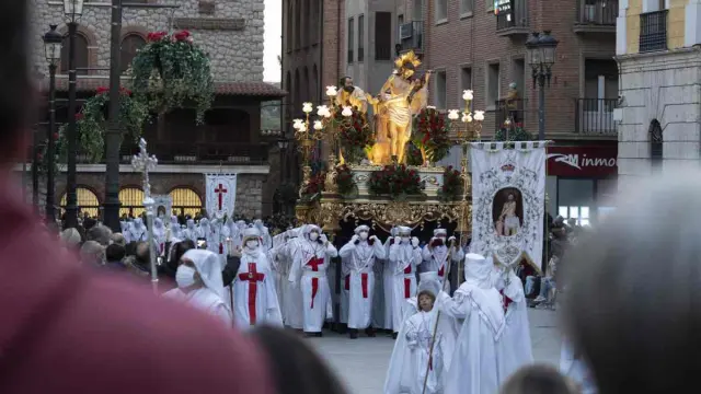 Procesión general de Jueves Santo por las calles de Teruel