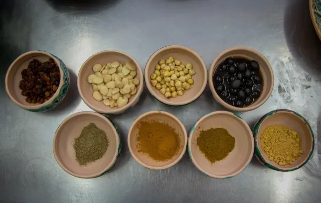 Una muestra de los ingredientes utilizados en las jornadas de cocina andalusí en Ateca.