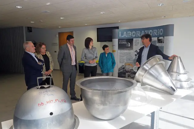 Visita de la ministra de Ciencia, Diana Morant, al Laboratorio Subterráneo de Canfranc junto a las autoridades y el director, Carlos Peña Garay.