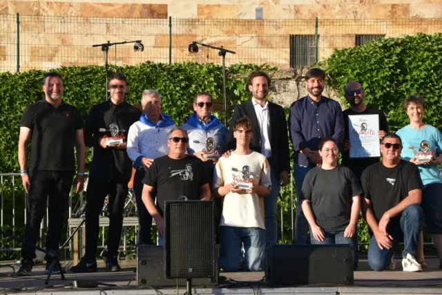 Foto de los premiados en la tercera edición de la feria Gramola de Monzón.