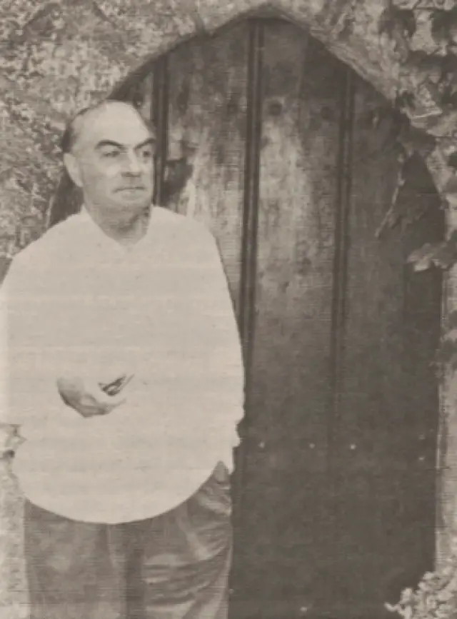 La última foto conservada de Ramón Esparza, que visitó en los últimos años de Balenciaga la localidad de Tarazona.