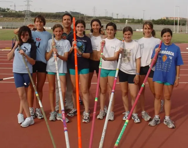 Las jóvenes atletas que prepara Félix Laguna.