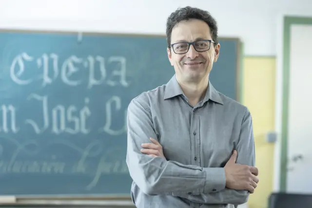 Hugo Peñalosa, director del centro público de Educación de Adultos Juan José Lorente.