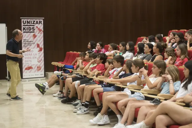 Foto del Unizar Kids 2023, actividad escolar organizada por la Universidad de Zaragoza en los tres campus aragoneses