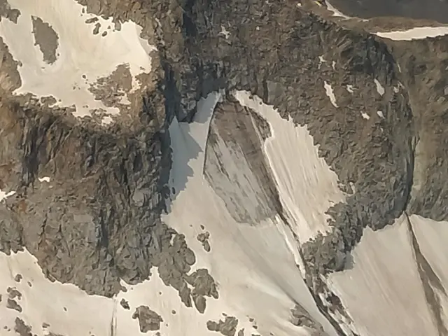 Otra de las imágenes captadas por Gerardo Bielsa del glaciar de la Maladeta.