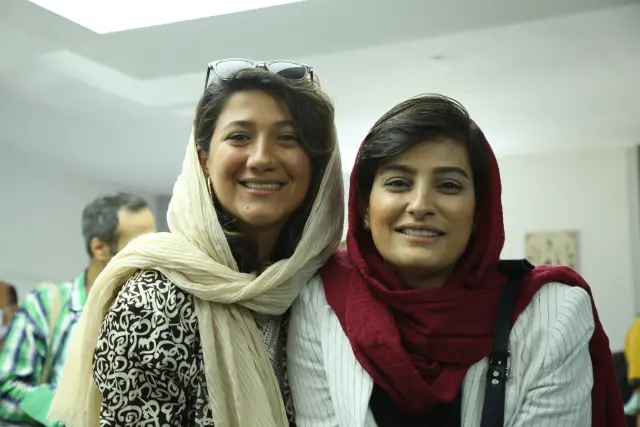 Las periodistas iraníes Niloofar Hamedi y Elahe Mohammadi, premiadas con el Goldepn Pen 2023.