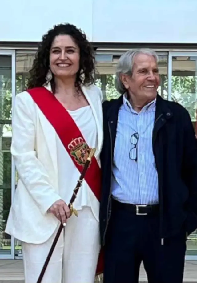 Jesús Pérez junto a Elena Lacalle.