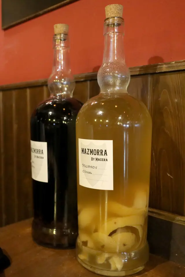 Vermús y destilados macerados en Mazmorra by Macera de Zaragoza.