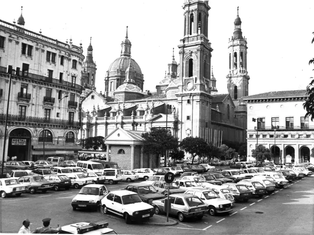La plaza del Pilar, en una configuración propia de finales de los 80.