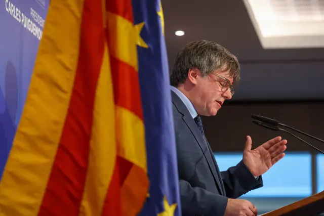 El eurodiputado de Jxcat Carles Puigdemont interviene en la conferencia inaugural de la jornada interparlamentaria de su formación en Bruselas