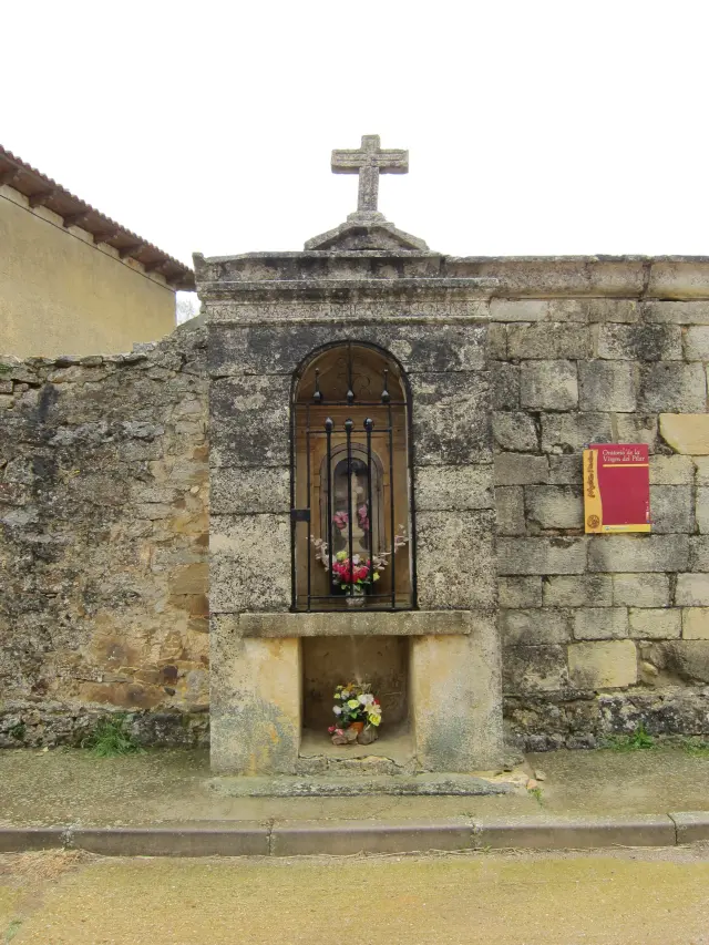 Oratorio de la Virgen del Pilar en Cantoral de la Peña, Palencia.