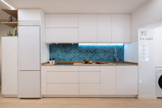 La madera y el color blanco, protagonistas en las cocinas de 2023.