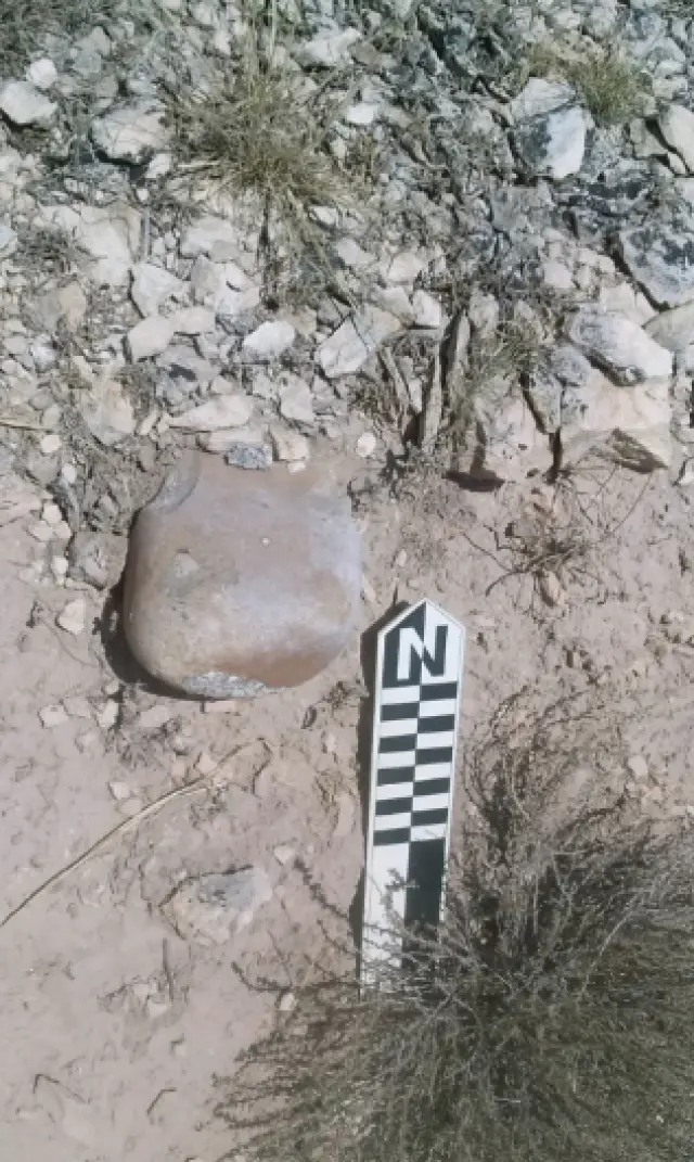 Una maza de cuarcita del Neolítico encontrada en la mina de sílex de Las Leandras, en La Muela (Zaragoza).