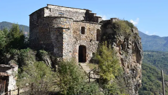 Vista del Castillo de Castarné