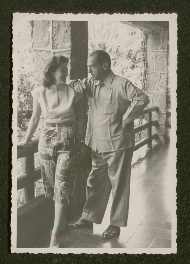 Janet Riesenfeld y Luis Buñuel en los años 50 en México.