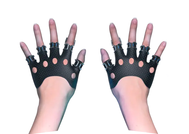 Ukeyo: guantes y sensores en forma de anillo.