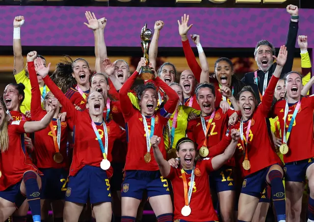 La selección femenina de fútbol celebra su triunfo en el Mundial
