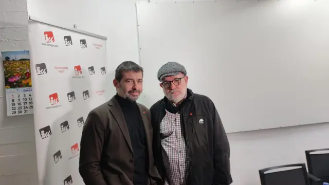 Álvaro Sanz y Vicente Guerrero en el espacio Rosa Luxemburgo tras la asamblea de IU.