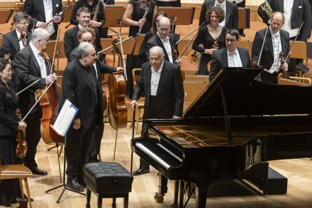 Zubin Mehta y el pianista y solista de la noche Yefin Bronfman, que regaló un 'Preludio' de Rachmaninov al público.