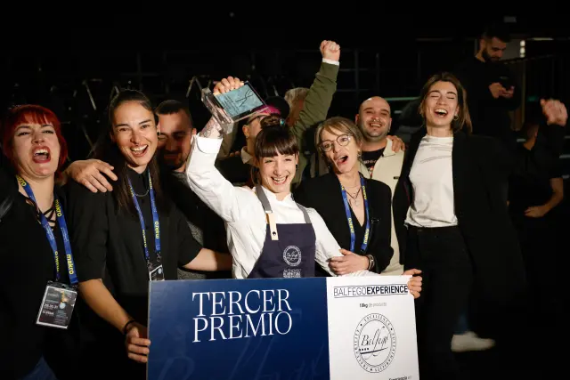 Iris Jordán y su equipo, con el tercer premio de Cocinera Revelación, en Madrid Fusión.