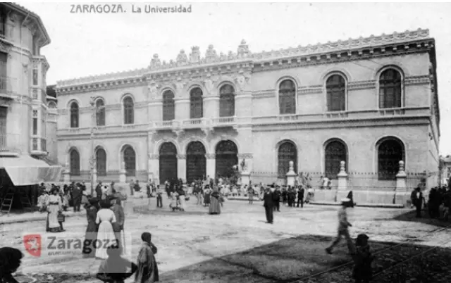 Antigua Universidad de Zaragoza situada en la plaza de la Magdalena.