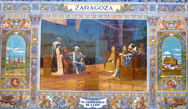 Detalle de la composición cerámica con el Compromiso de Caspe que representa a Zaragoza en la plaza de España de Sevilla.