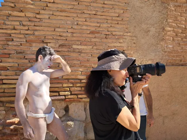 Isabel Muñoz, Premio Nacional de Fotografía, dirigió hace pocos meses un taller en Belchite con Territorio Goya.