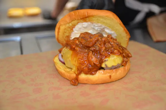 El guiso de pulled pork se ha incorporado a varias hamburguesas