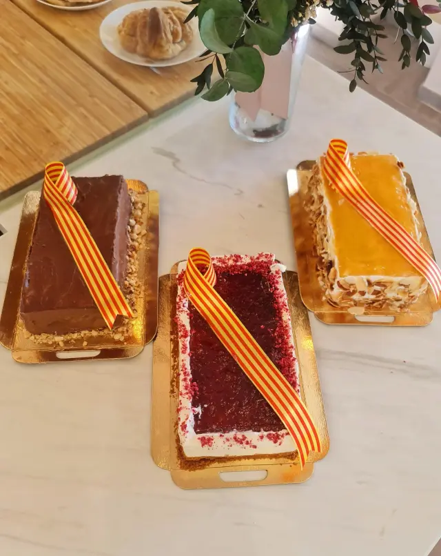 Las tres tartas de Lanzón de la pastelería La Cuqui