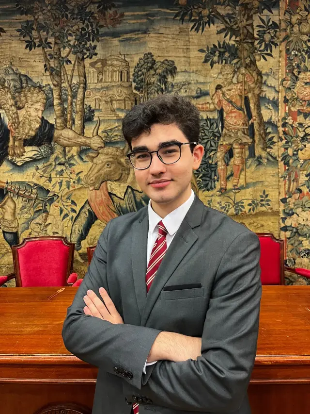 Rodrigo León, estudiante zaragozano de Derecho de la Universidad de Zaragoza, ha ganado el Premio Garrigues 2024.