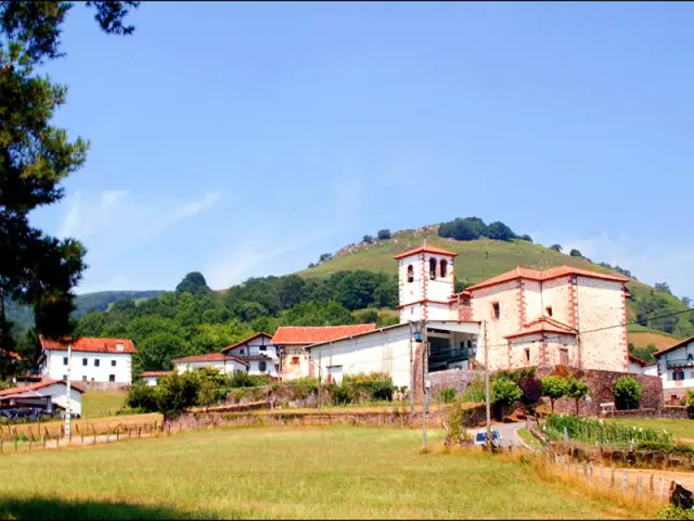 Vista de Azpilicuetagaraycosaroyarenberecolarrea, en Navarra