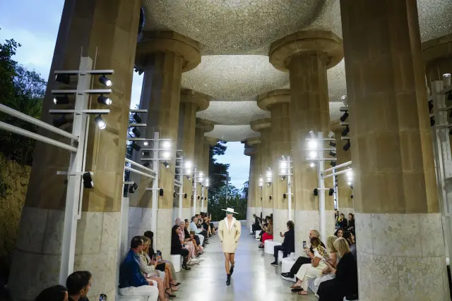 Desfile de Louis Vuitton en el Park Güell de Barcelona