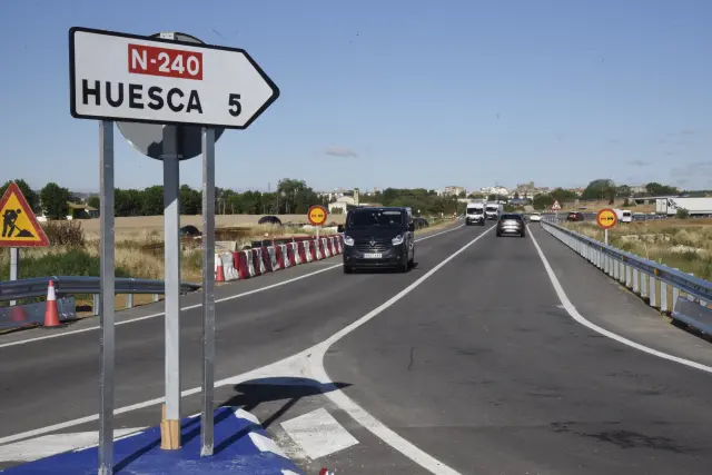 El nuevo desvío de las obras de la A-22, entre Huesca y Siétamo, tiene una glorieta de acceso a Quicena.