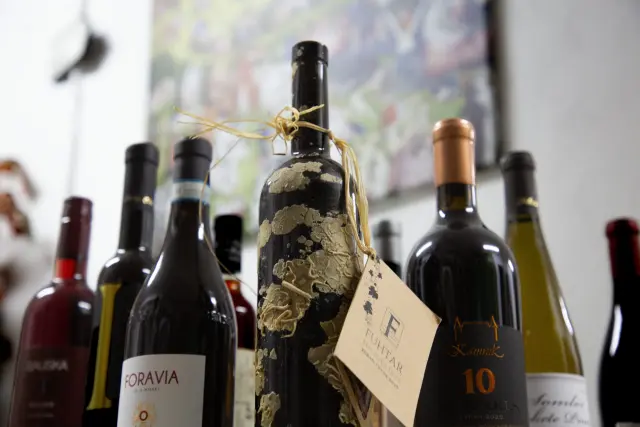 Vinos del mundo que se comercializan en Lands of Wine, desde Zaragoza.