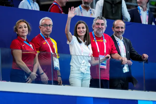 Victoria Cabezas, General Secretary of the COE, Alejandro Blanco, president of COE, Queen Letizia Ortiz of Spain, Jose Manuel Rodriguez Uribes, President of Superior Sports Council CSD and Victorio Redondo, Spanish ambassador to France, are seen during Womens Preliminary Round of the Water Polo on Water Polo during the Paris 2024 Olympics Games on July 31, 2024 in Paris, France...AFP7 ..31/07/2024 ONLY FOR USE IN SPAIN [[[EP]]]