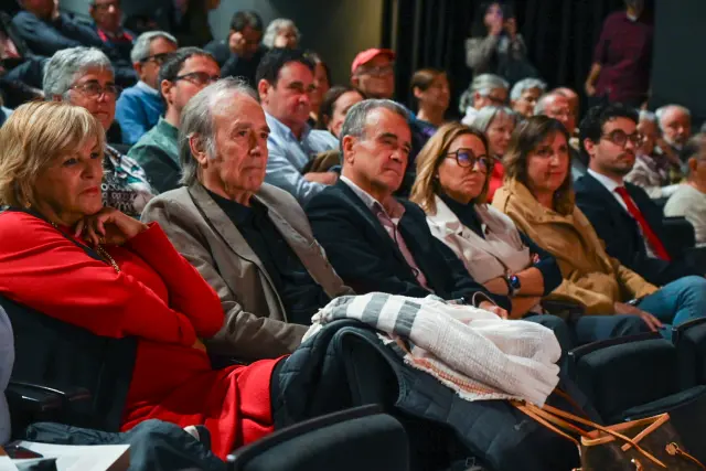 Joan Manuel Serrat ha estado presente en el Teatro Goya de Barcelona durante la presentación del libro.