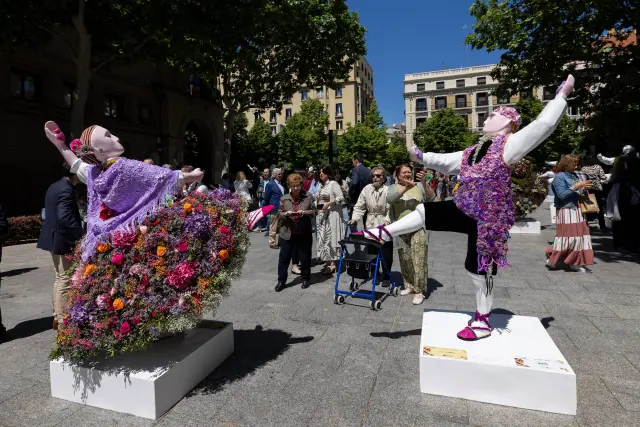Joteros en la plaza de Santa Engracia